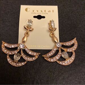 Crystal Collection Women Dangle Drop Gold Colorless Striking Design Earrings.